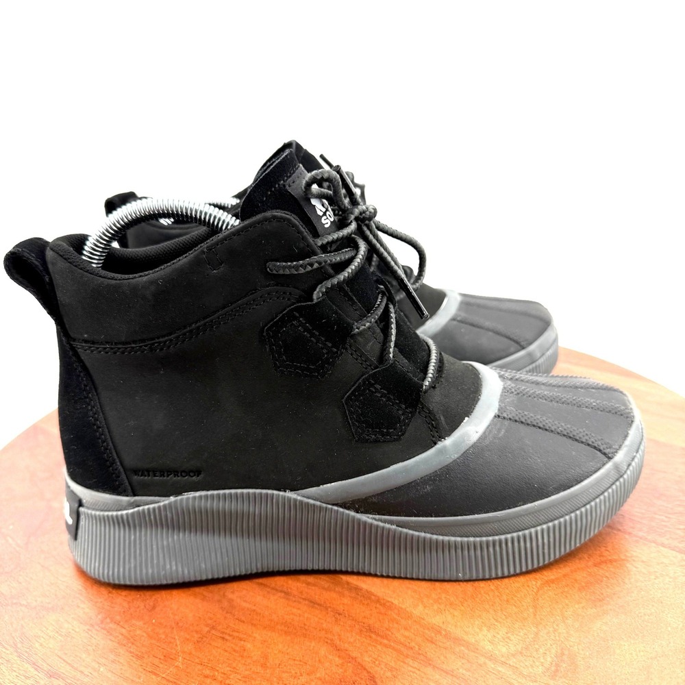 Sorel Out N About III Classic Boots Black Waterproof Duck Suede Upper Women 9.5
